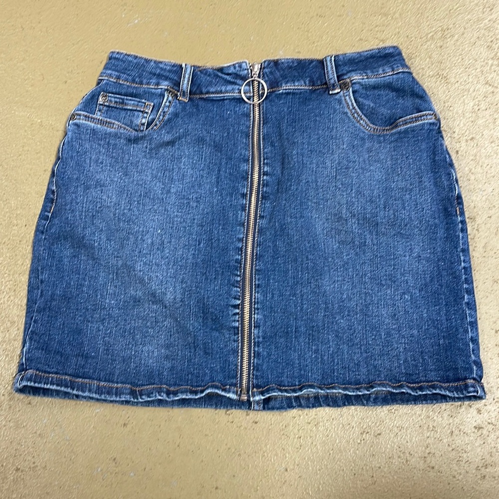 U2B Urban Basics Front Zipper Denim Jean Skirt Large